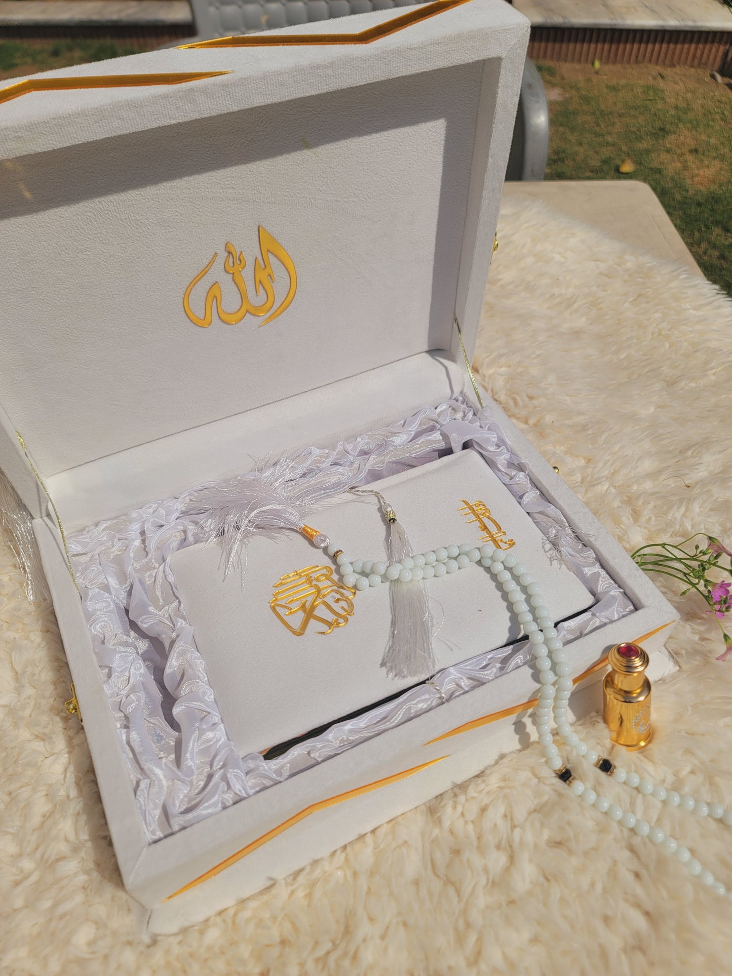 White Pearl Velvet Quran Set (Tasbeeh , Ittar , Velvet Rahal Box , Velvet Quran)