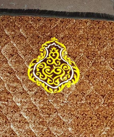 Skin Golden Motive Prayer Mat (Jaynamaz)