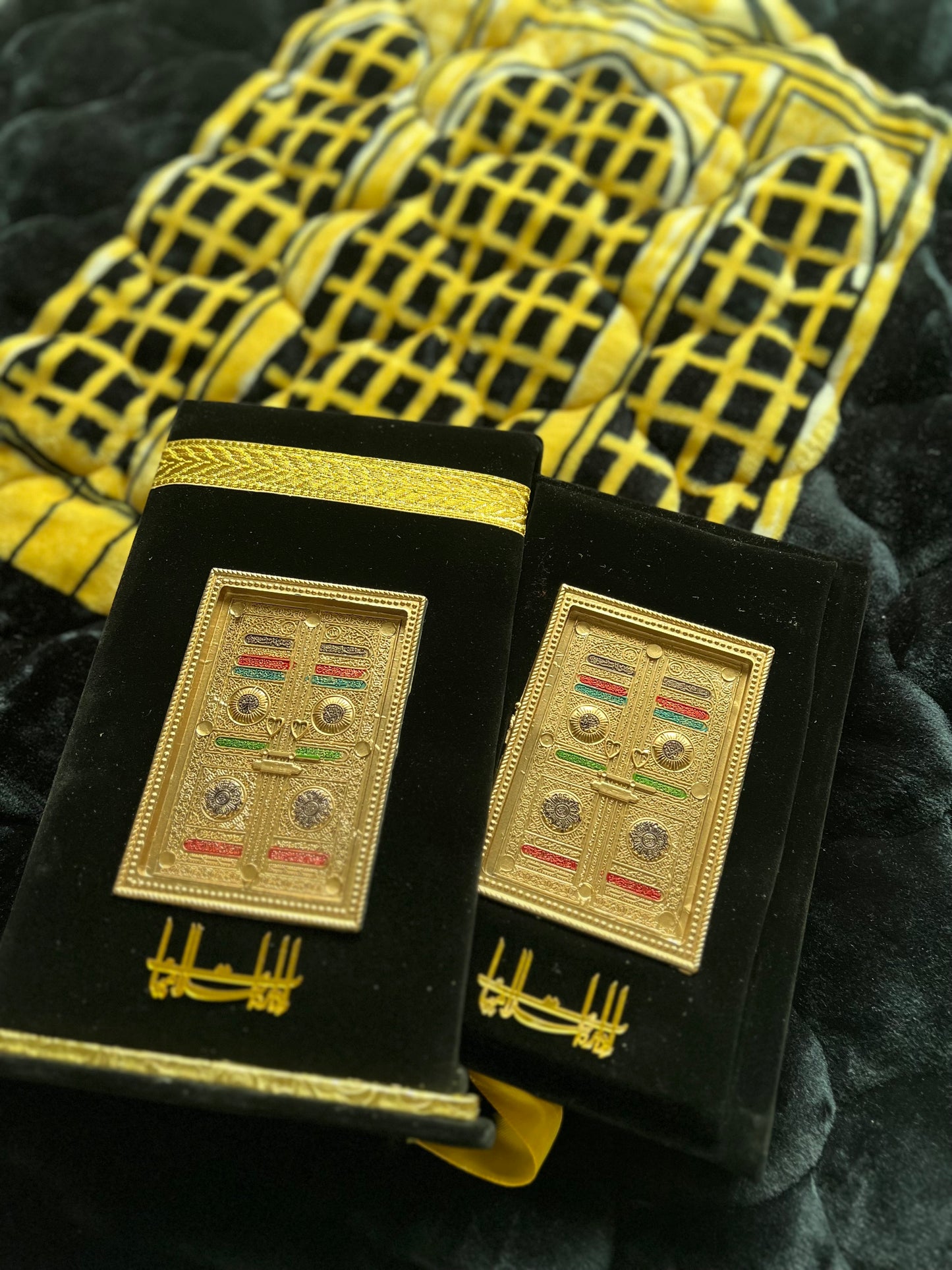Special Kaaba Quran Gift with Prayer Mat