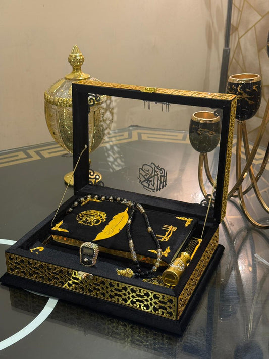 Signature Black Transparent Ziwaj Quran designed by Idara-e-Islamiat. Online available at affordable price a cross Pakistan with free delivery options. ideal for Daily Quran Recitation & Weeding Gifts.