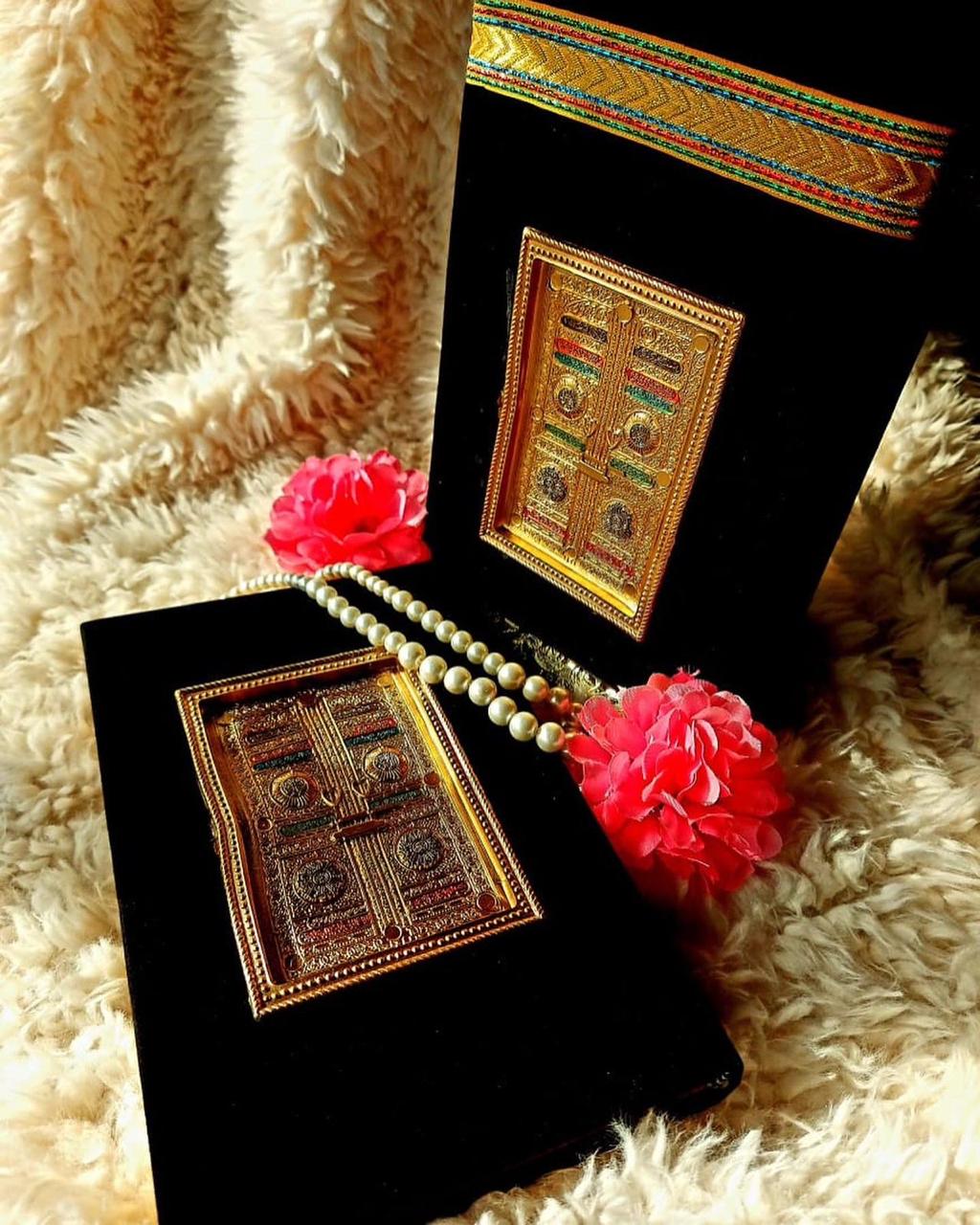 قران مجید مع بکس خانہ کعبہ/ Kaaba Quran with Kaaba Box