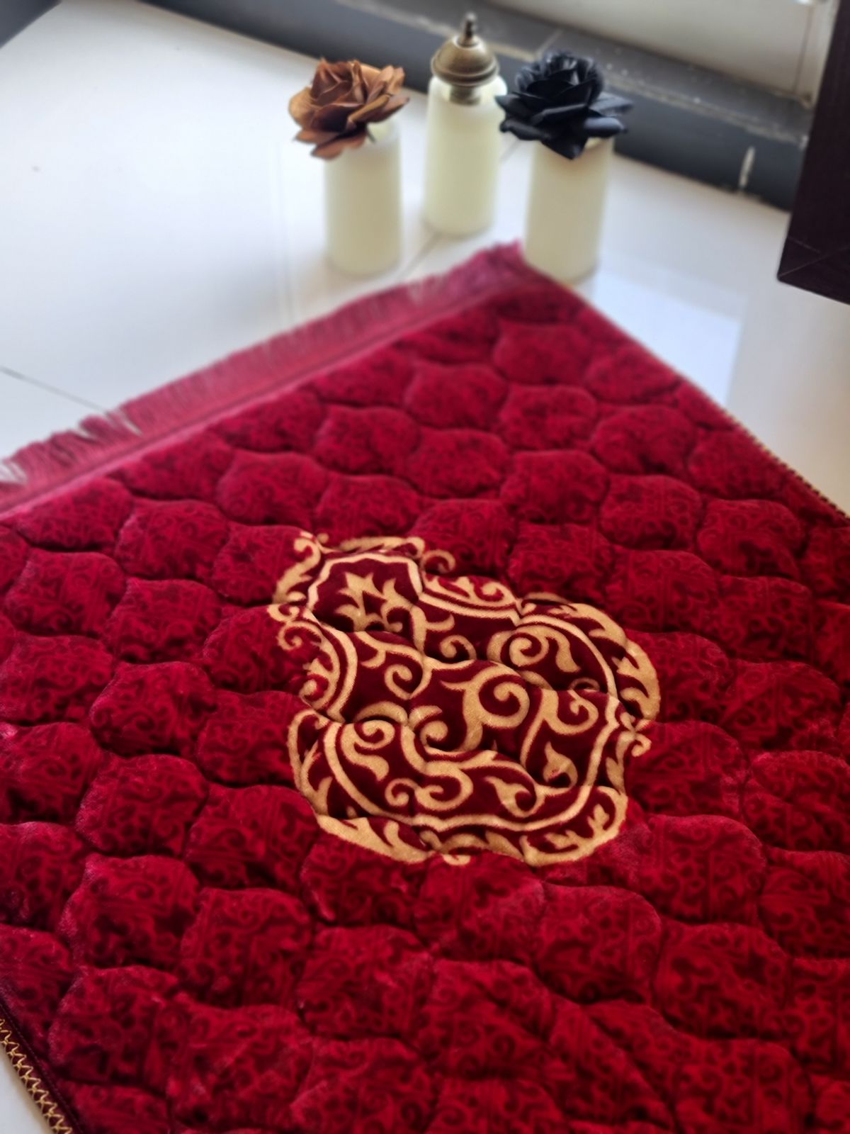 Red Motif Prayer Mat ( Janamaz)