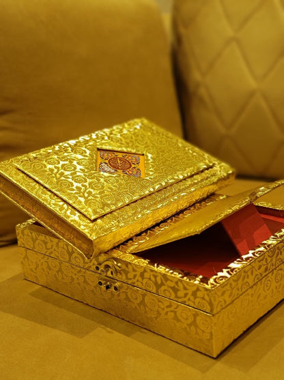 Tajweedi Golden Quran 16-Lines with Rehal Gift Box -  تجویدی گولڈن قرآن مع رحل گفٹ باکس