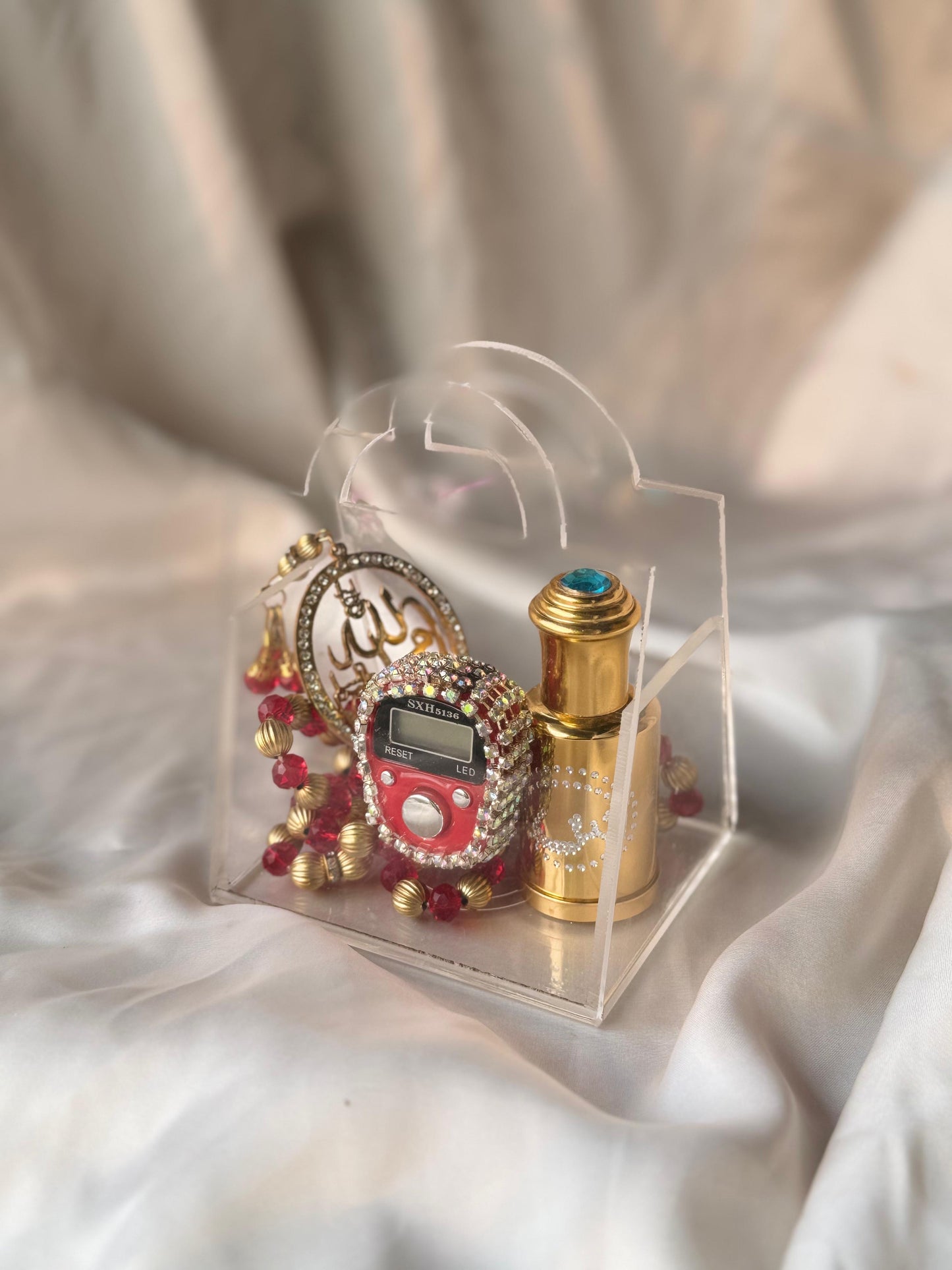 Zikar Gift Box (Acrylic Gift Packing Box , White Oud , Gold Plated Cutomise Tasbeeh , Beads Counter )