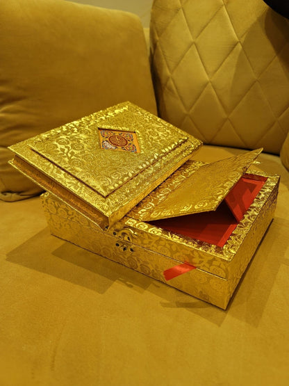Tajweedi Golden Quran 16-Lines with Rehal Gift Box -  تجویدی گولڈن قرآن مع رحل گفٹ باکس