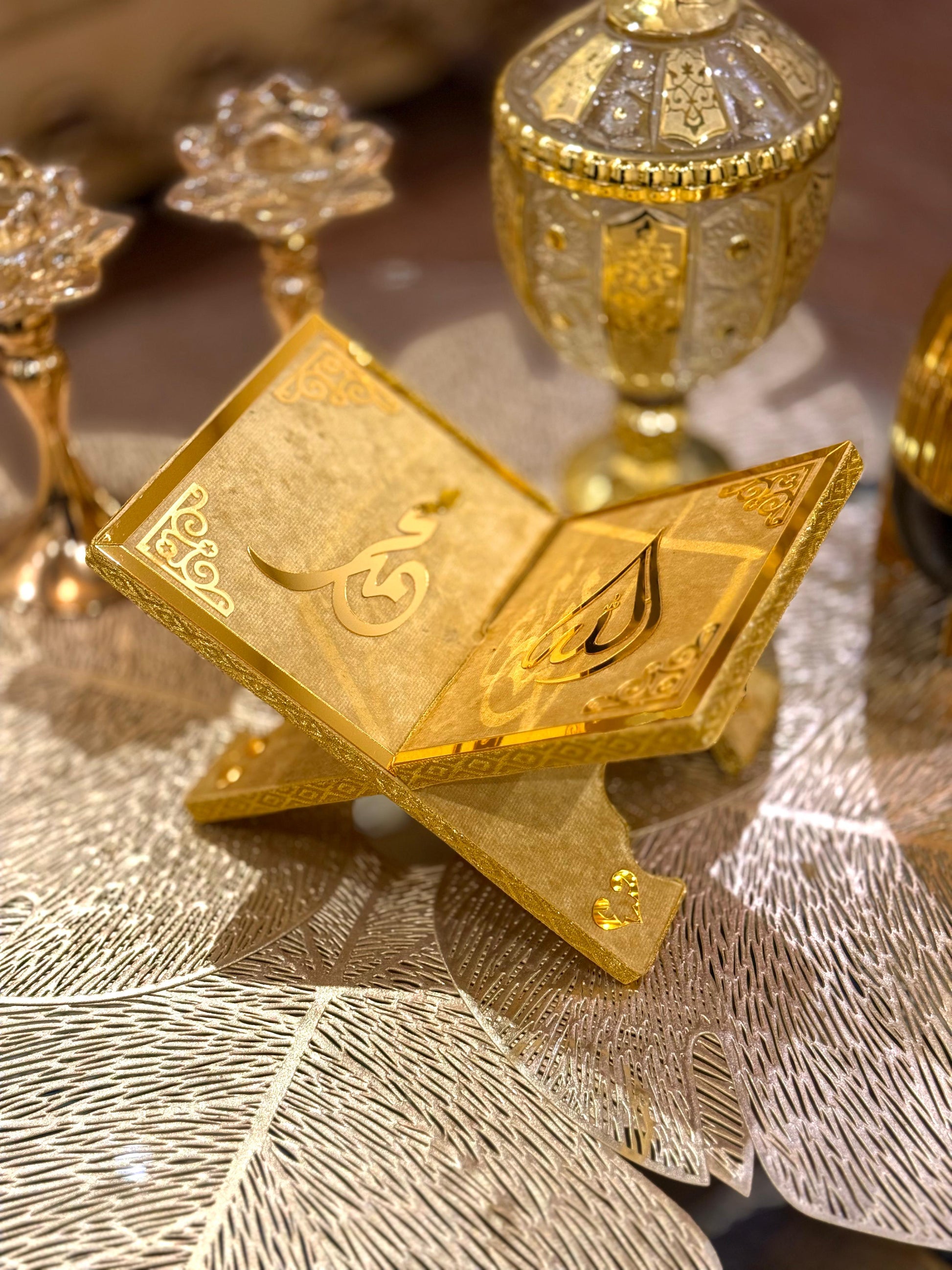 Decorative Muslim Golden Velvet Rehal Quran Holder Stand online available at Idara-e-Islamiat. ideal for wedding gift at affordable Price.