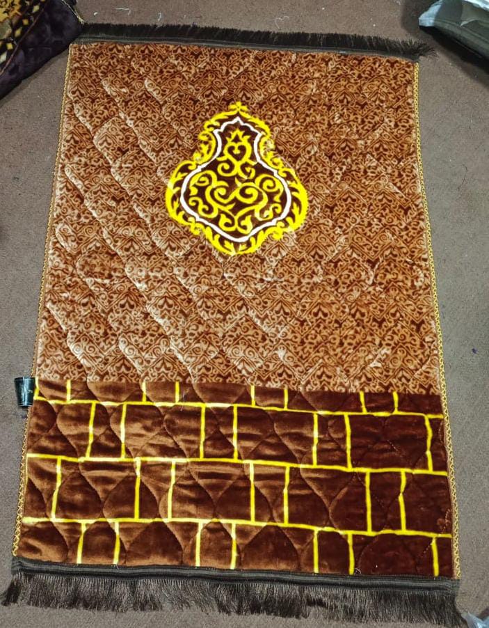 Skin Golden Motive Prayer Mat (Jaynamaz)