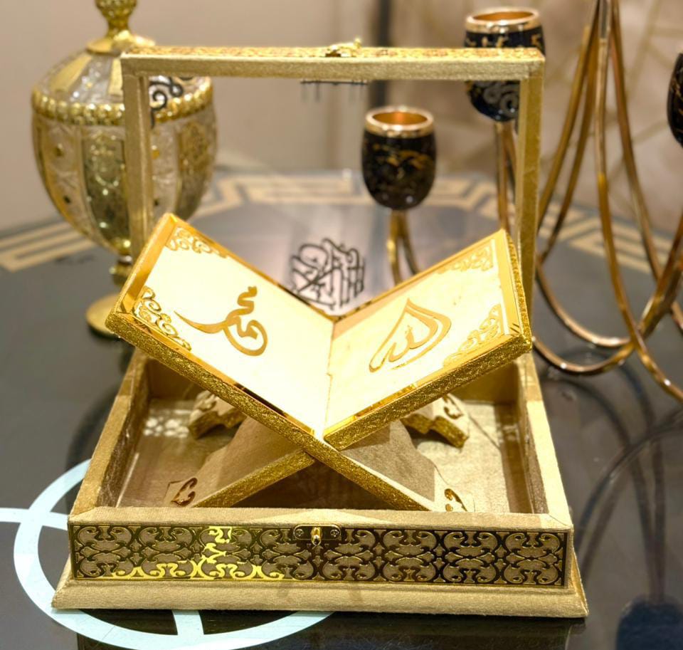 Signature Ziwaj Transparent Quran Gift Box Set - Golden