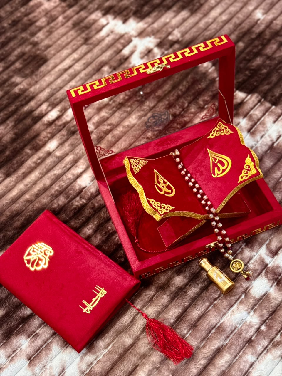 Noor Red Quran Set - نور سرخ قرآن سیٹ | Bridal Wedding Islamic Gift