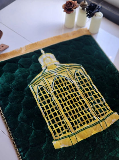Green Maqam e Ibraheem Jainamaz